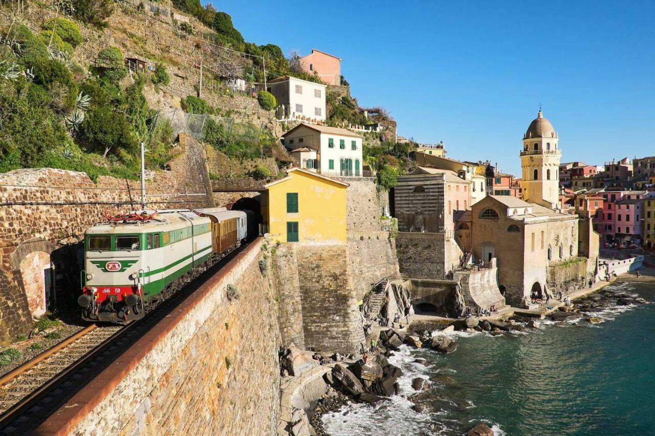Apartmán Joivy Family Flat With Little Patio, Cinque Terre Vernazza Exteriér fotografie